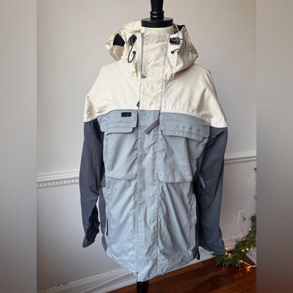 Burton Women's Tempest Snowboard Winter Jacket - Picture 1 of 8